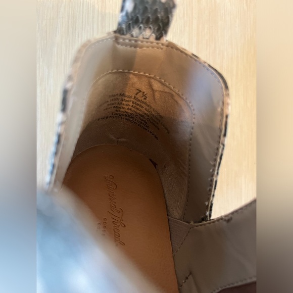 Universal Threads bootys - Picture 4 of 4